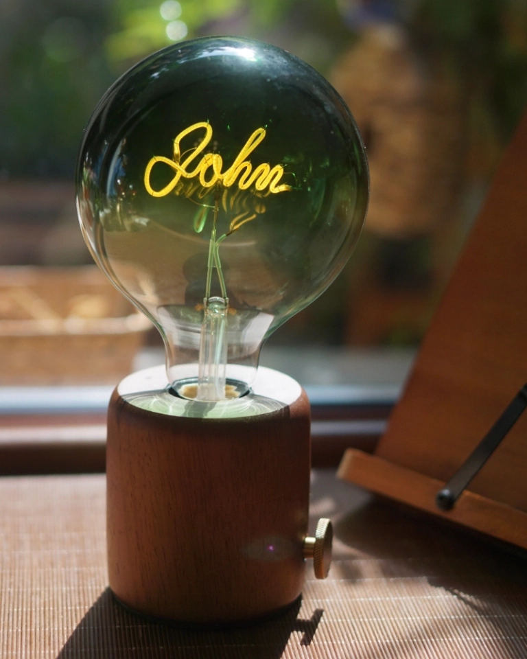 G125 LED Bulb - Customized Name Vintage Art Lamp for Birthday Gifts (2)
