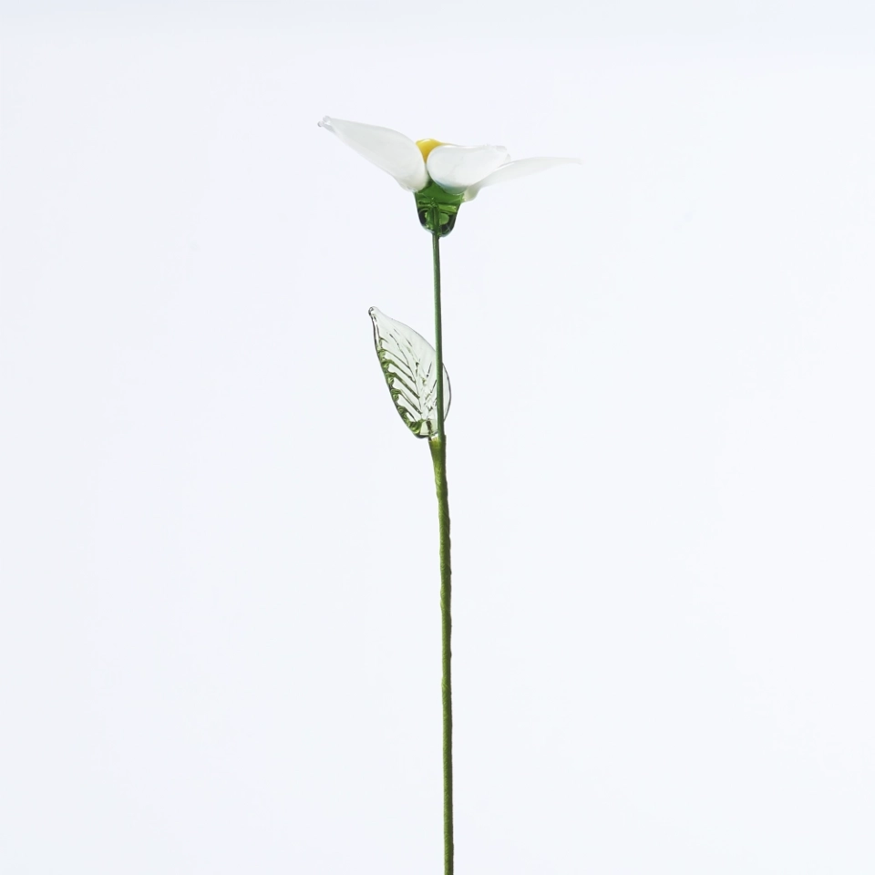 Handmade Glass White Daffodil Flower, Single Stem Narcissus Floral Decor (2) Handmade Glass White Daffodil Flower, Single Stem Narcissus Floral Decor (2)
