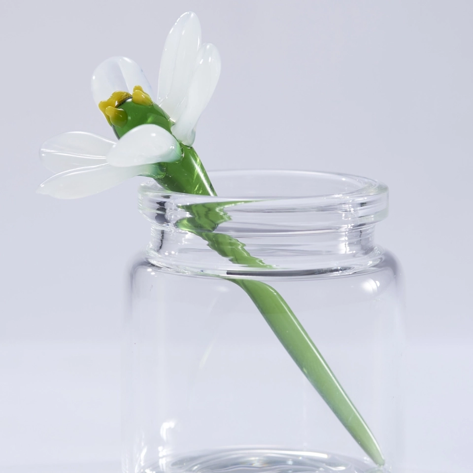 Mini December White Narcissus & Holly Glass Vase Set – Handmade 3-Piece Keepsake (8) Mini December White Narcissus & Holly Glass Vase Set – Handmade 3-Piece Keepsake (8)