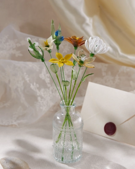Personalized Handmade Glass Birth Flowers – Birthday Gift for Her, Mom, or Teacher, Perfect for Home Decoration